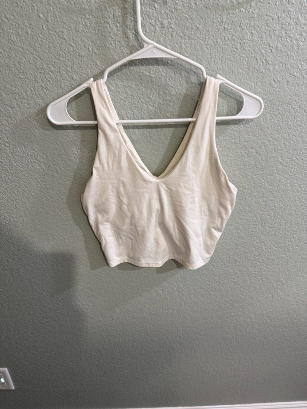 Women's Target brand Cream V-Neck Crop Tank Top size M